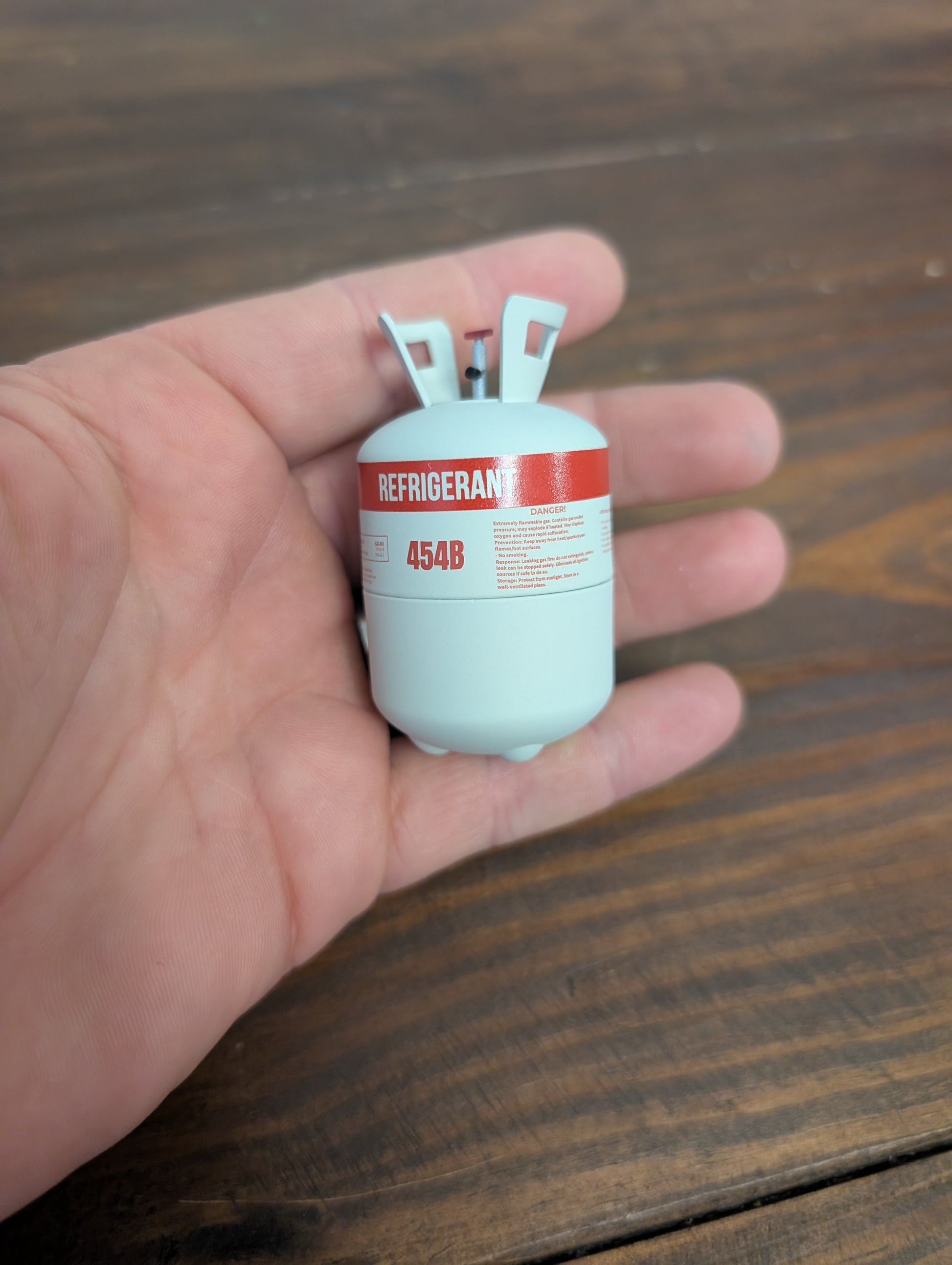 LIMITED EDITION Mini R454B Refrigerant Tank Model